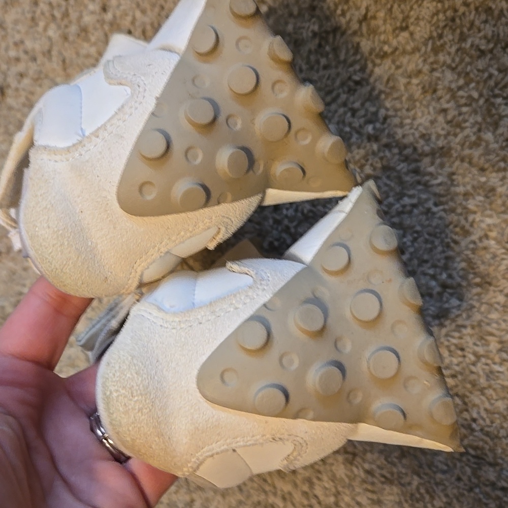 New Balance Beige, Light Gray and White Retro Sneakers - Picture 2 of 4